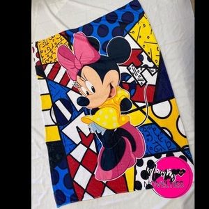 Minnie Mouse throw
